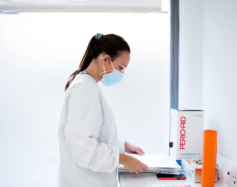 doctora elsa dominguez, dentista en ciudad real